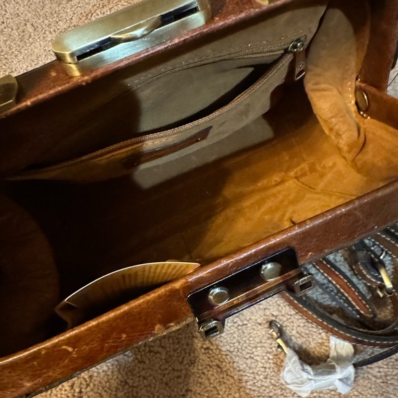 Patricia Nash Brown and Cream Floral Shoulder Bag - Picture 6 of 10